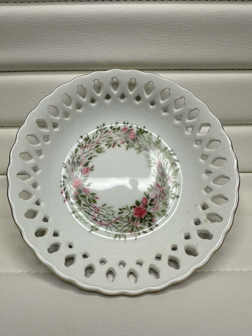 Vintage 1988 Avon Happy Birthday Porcelain Lattice Wreath Dish